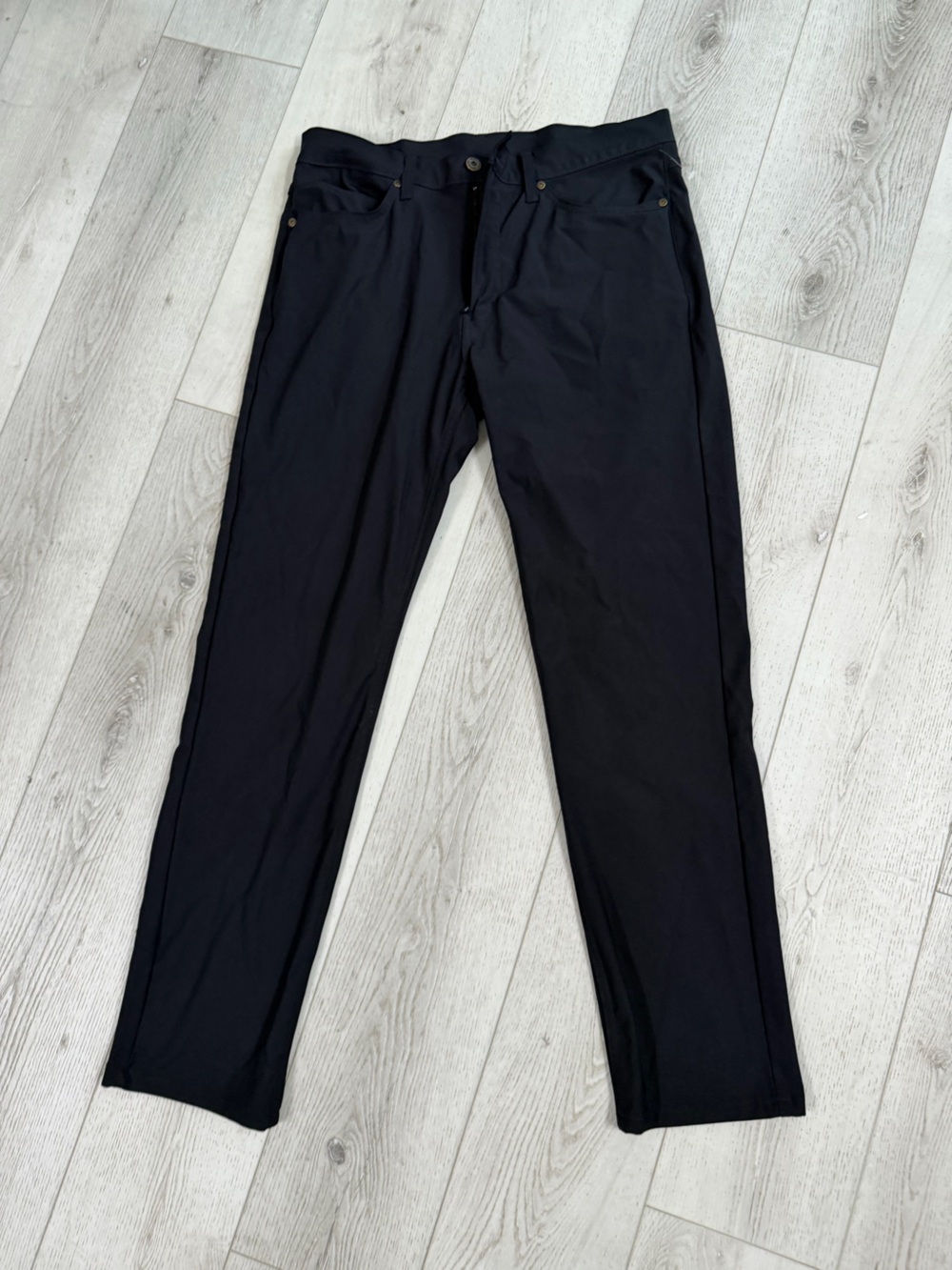 Levi's Men's Black Straight Jeans